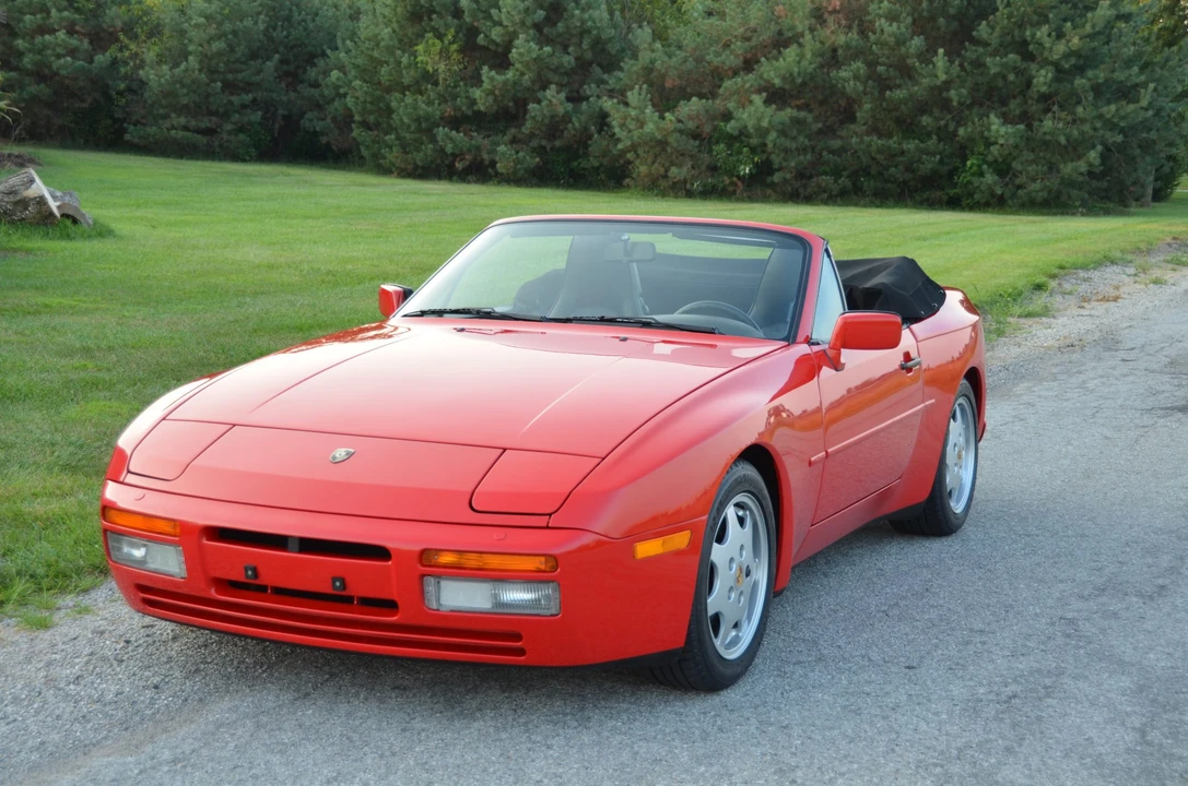 1990 Porsche 944 S2 - Image 2 of 31