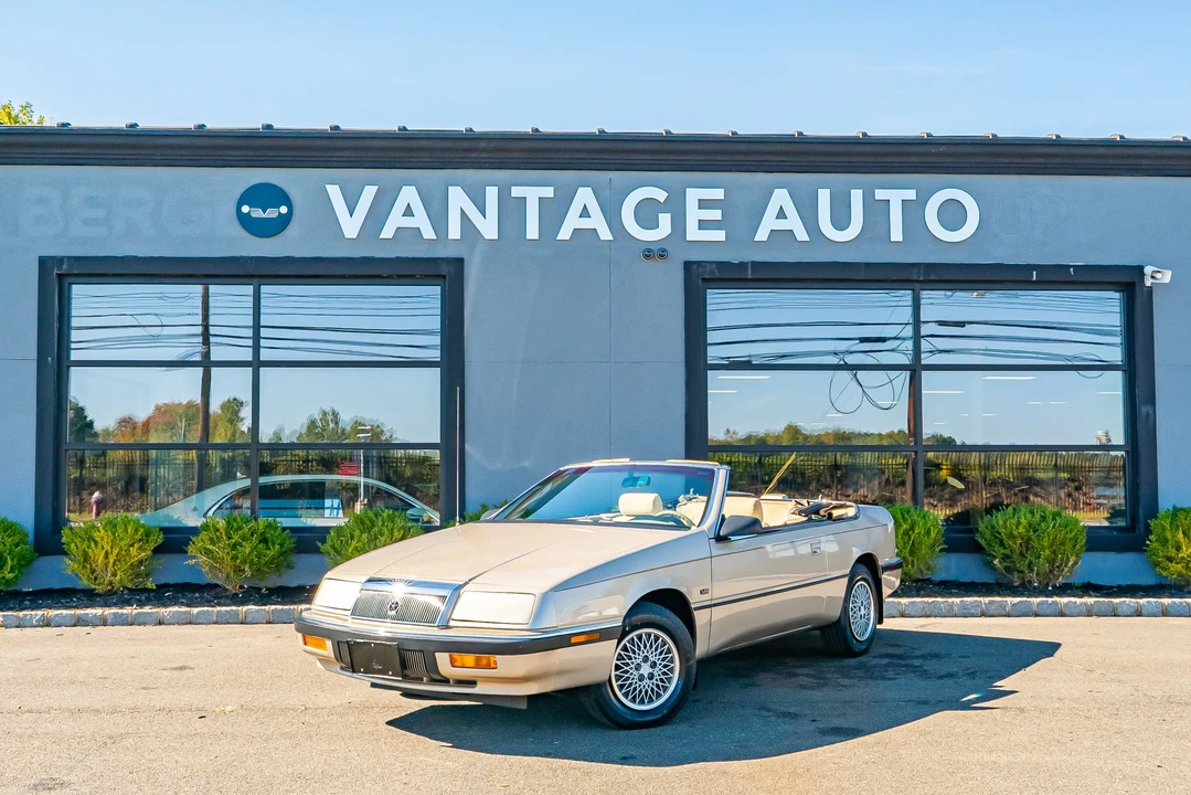 1992 Chrysler LeBaron - Image 17 of 31