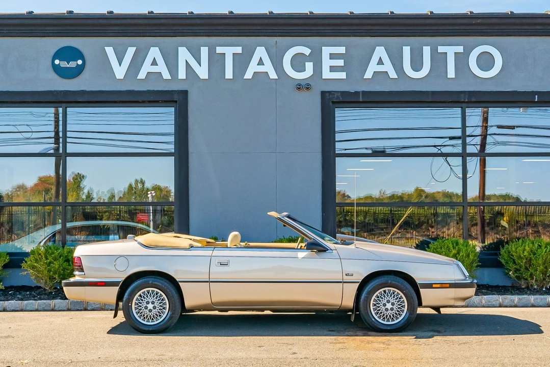 1992 Chrysler LeBaron - Image 30 of 31