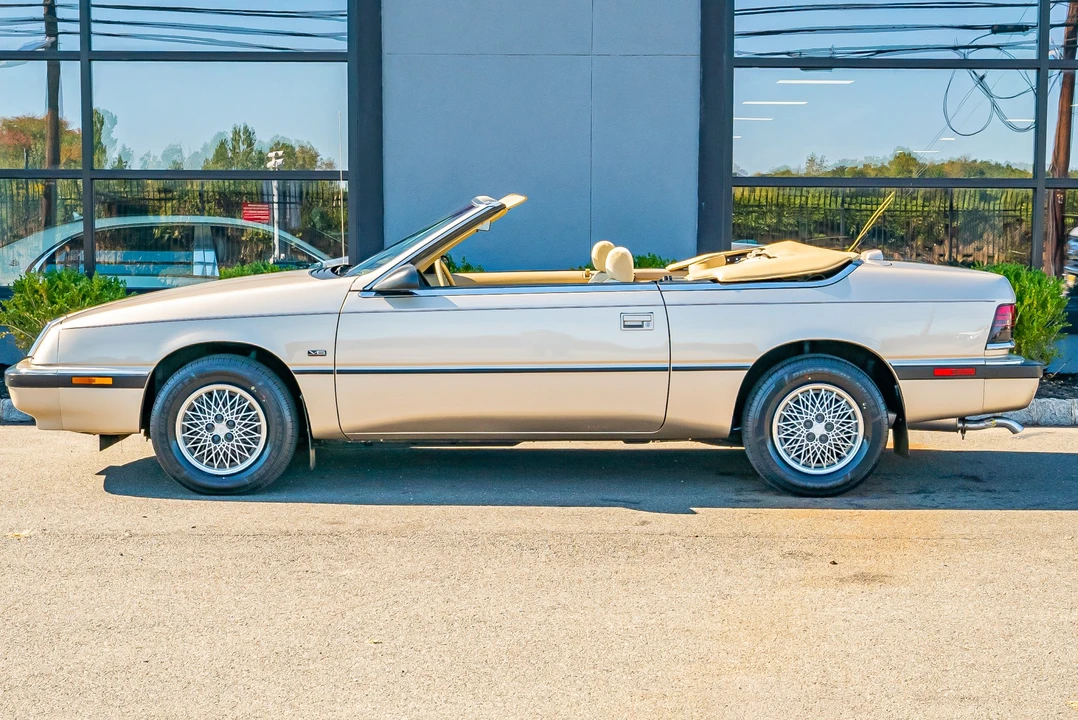 1992 Chrysler LeBaron - Image 20 of 31