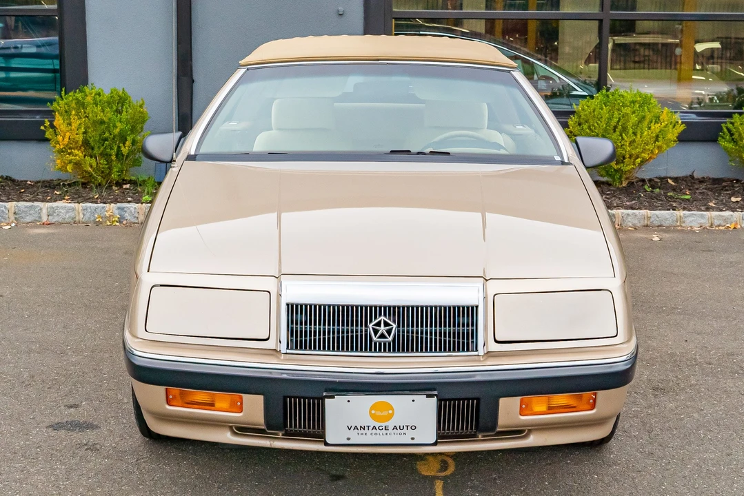 1992 Chrysler LeBaron - Image 15 of 31