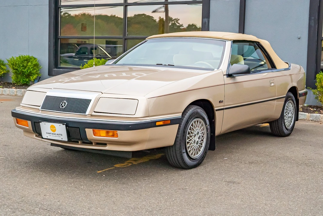 1992 Chrysler LeBaron - Image 2 of 31