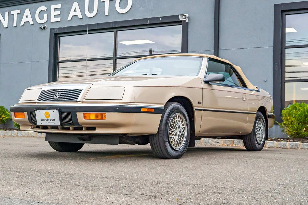 1992 Chrysler LeBaron - Image 3 of 31