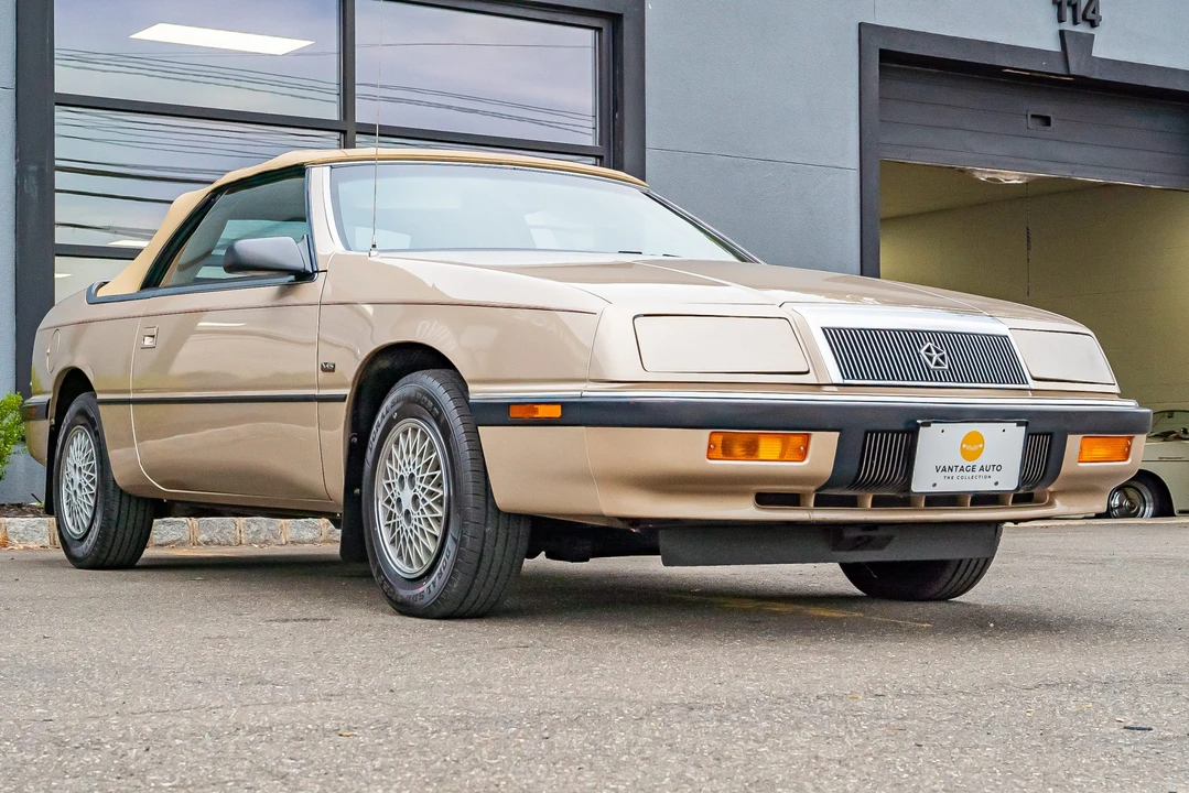 1992 Chrysler LeBaron - Image 13 of 31
