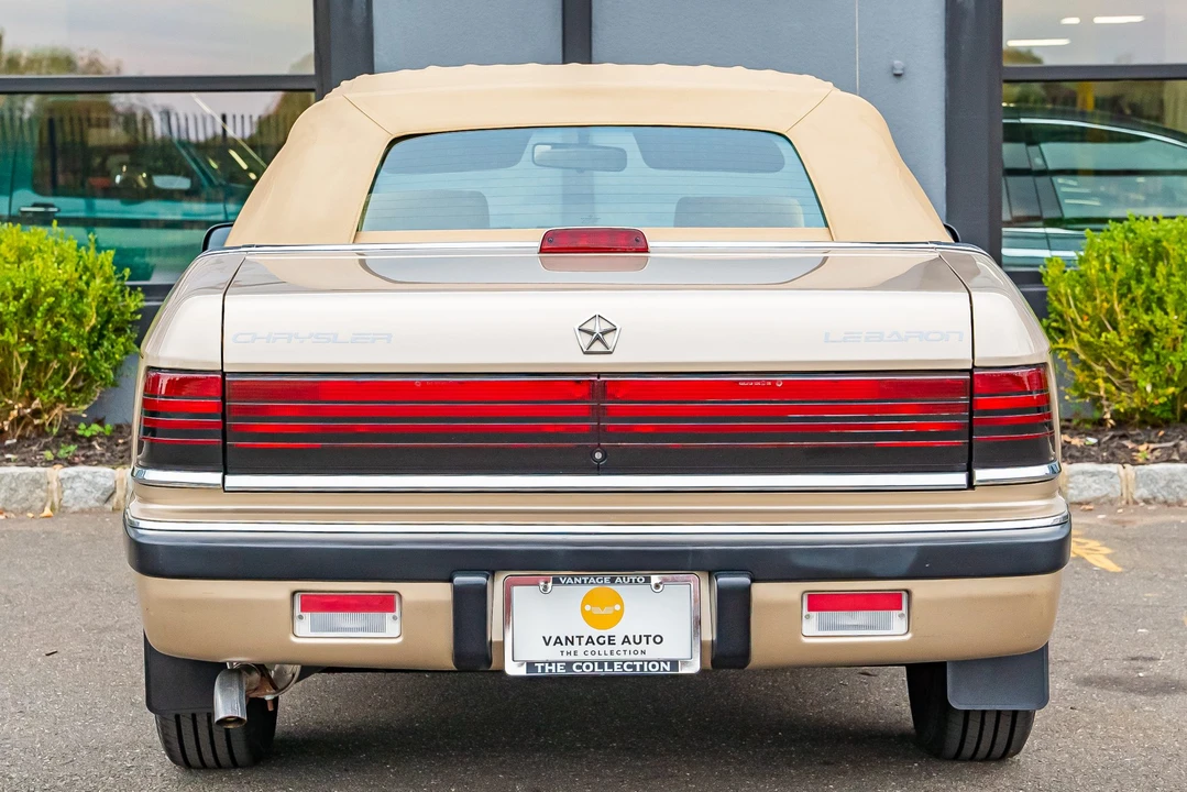 1992 Chrysler LeBaron - Image 7 of 31