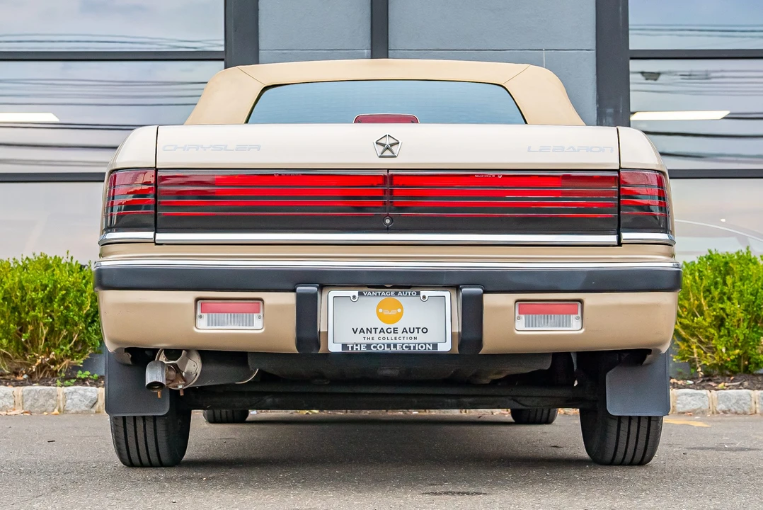 1992 Chrysler LeBaron - Image 8 of 31