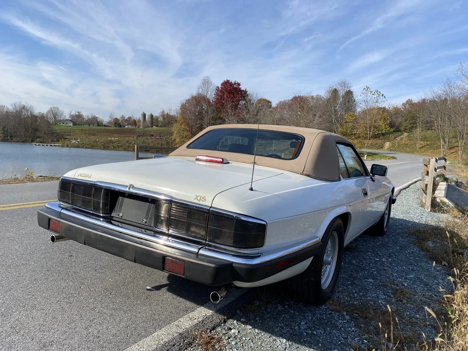 1993 Jaguar XJS Convertible - Image 10 of 31