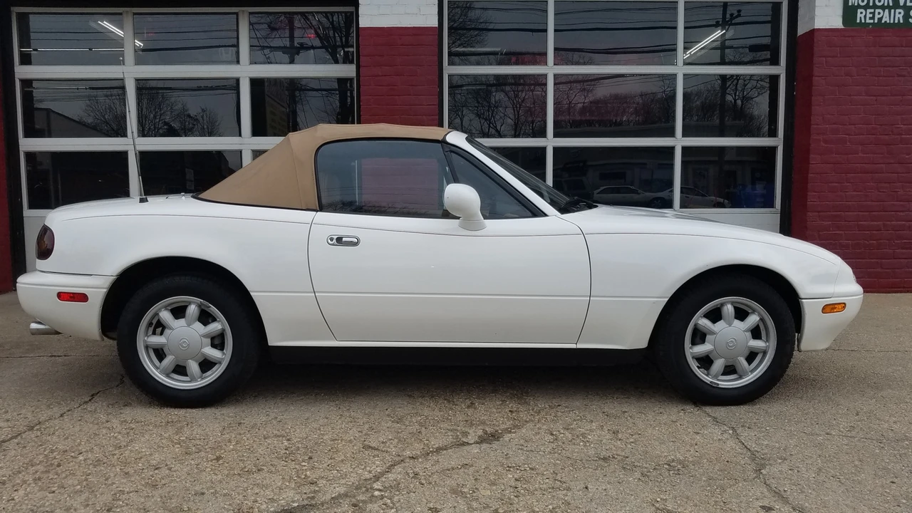 1993 Mazda NA MX-5 Miata - Image 4 of 31