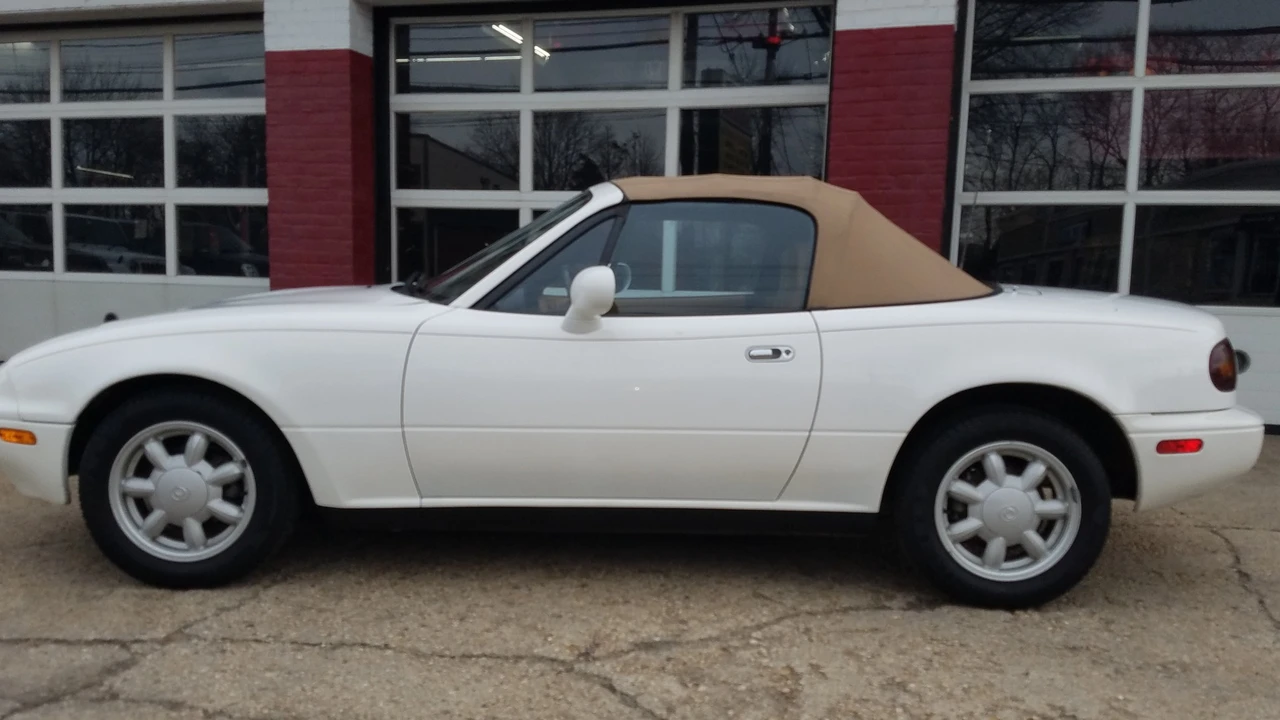 1993 Mazda NA MX-5 Miata - Image 10 of 31