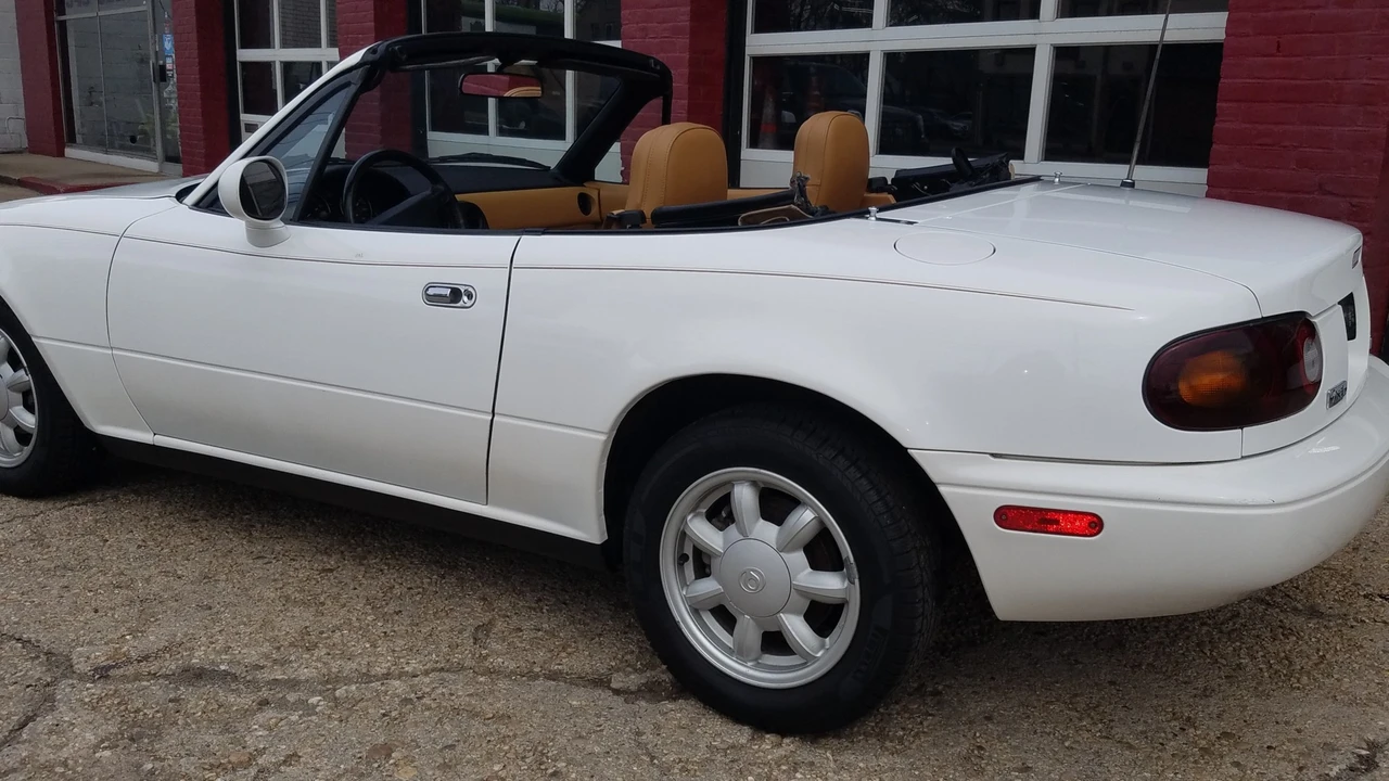 1993 Mazda NA MX-5 Miata - Image 13 of 31