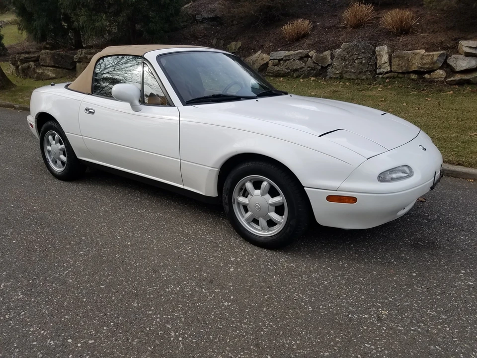1993 Mazda NA MX-5 Miata - Image 2 of 31