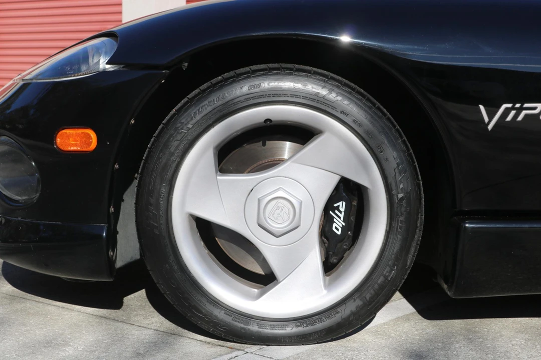 1994 Dodge Viper 1st Gen - Image 18 of 31