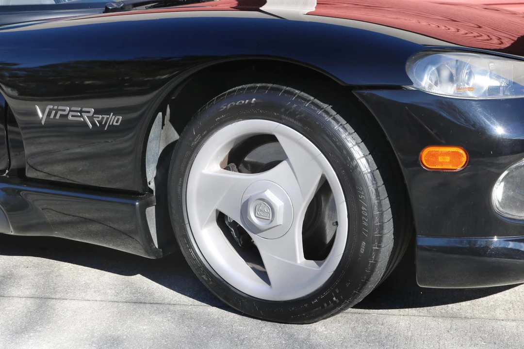 1994 Dodge Viper 1st Gen - Image 21 of 31