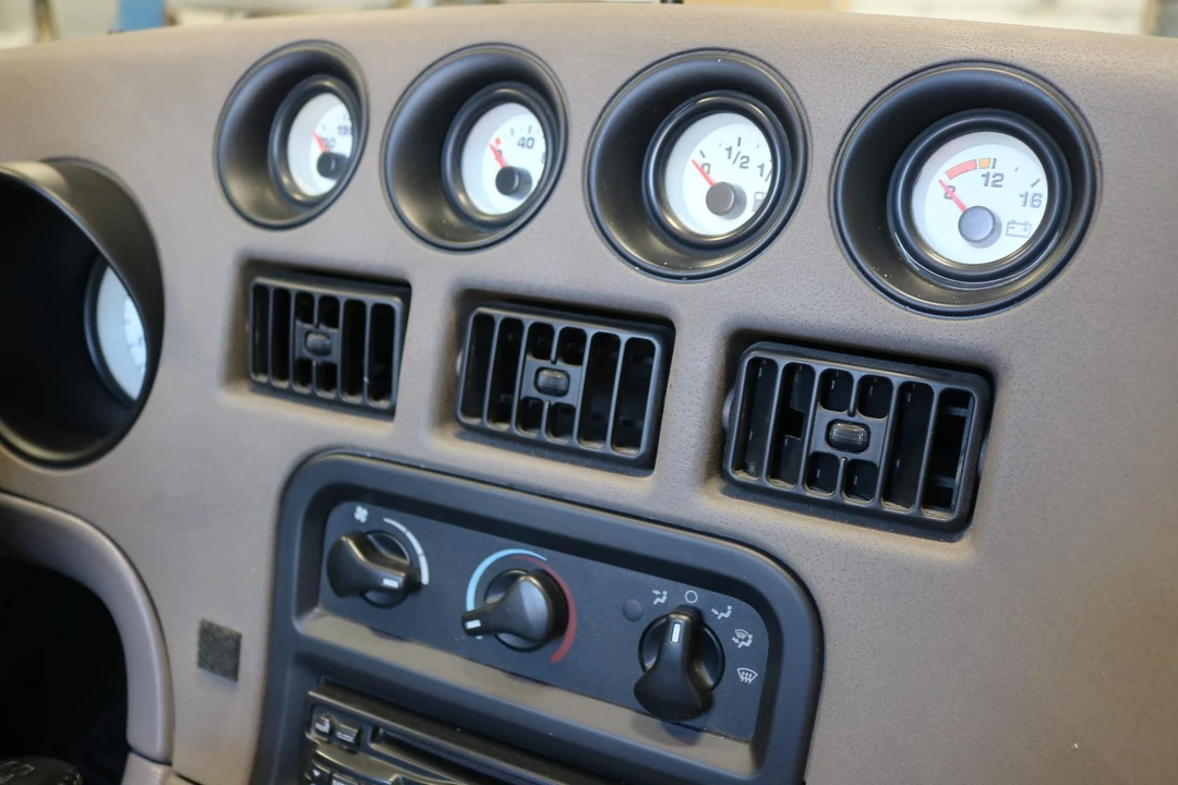 1994 Dodge Viper 1st Gen - Image 30 of 31