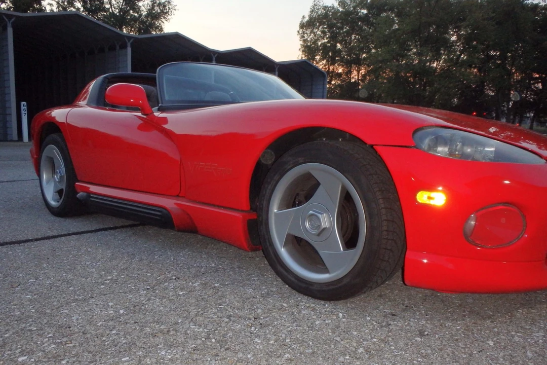 1994 Dodge Viper 1st Gen - Image 16 of 31