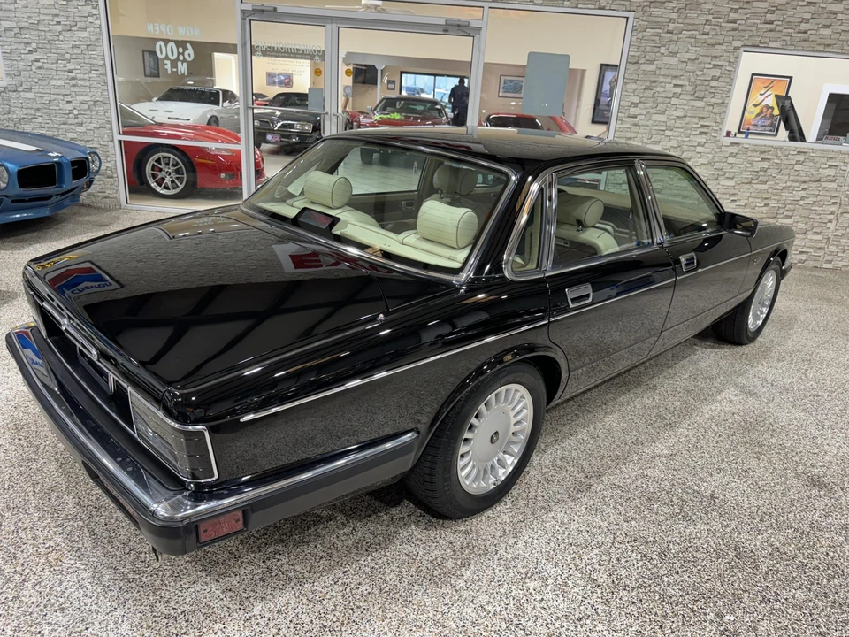 1994 Jaguar XJ40 XJ - Image 9 of 31