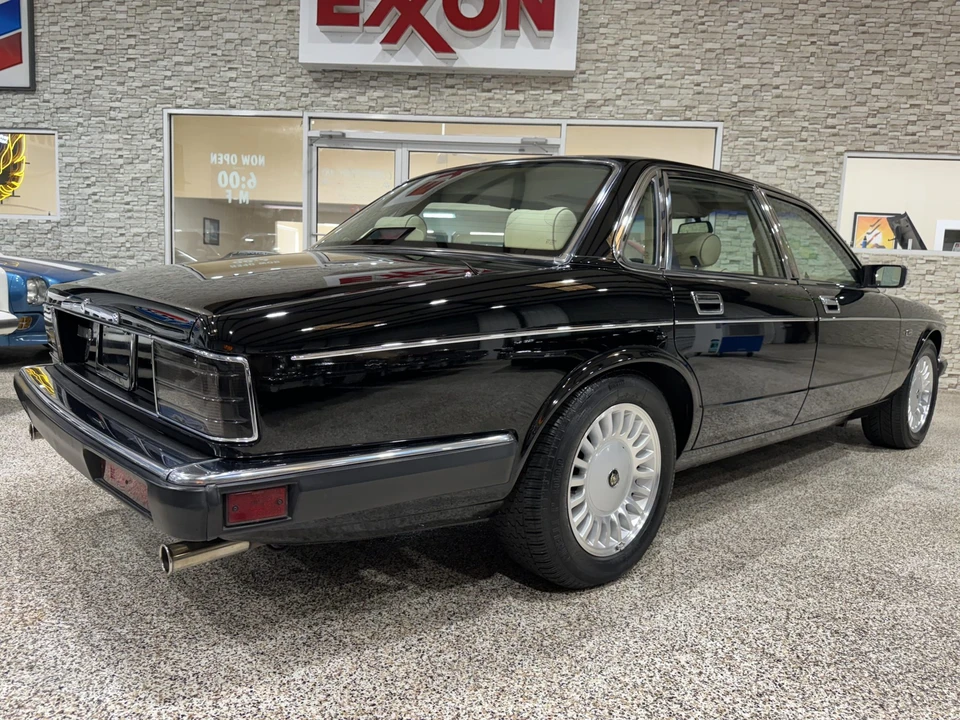 1994 Jaguar XJ40 XJ - Image 8 of 31