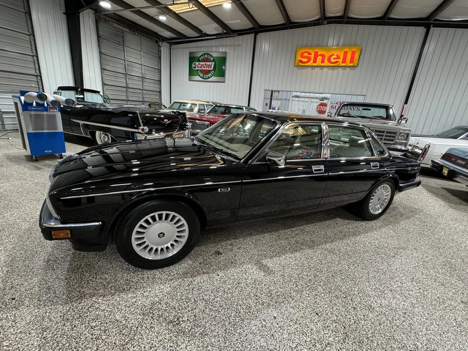 1994 Jaguar XJ40 XJ - Image 2 of 31