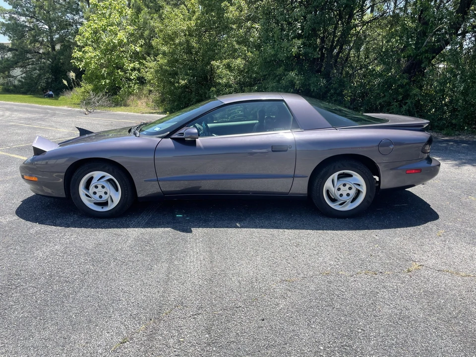 1994 Pontiac Firebird 4th Gen - Image 7 of 31