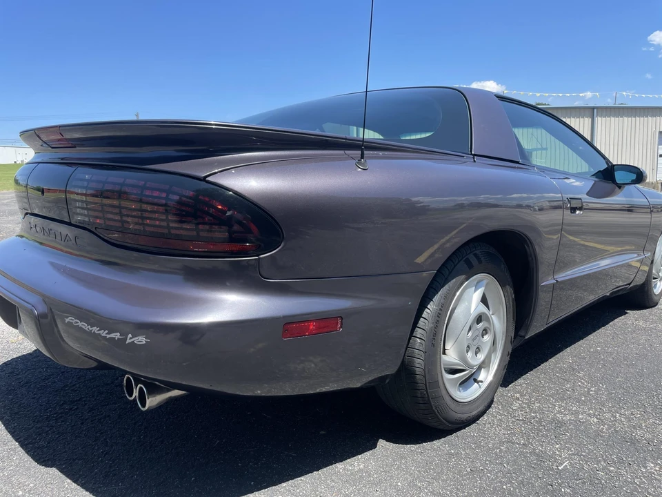 1994 Pontiac Firebird 4th Gen - Image 12 of 31