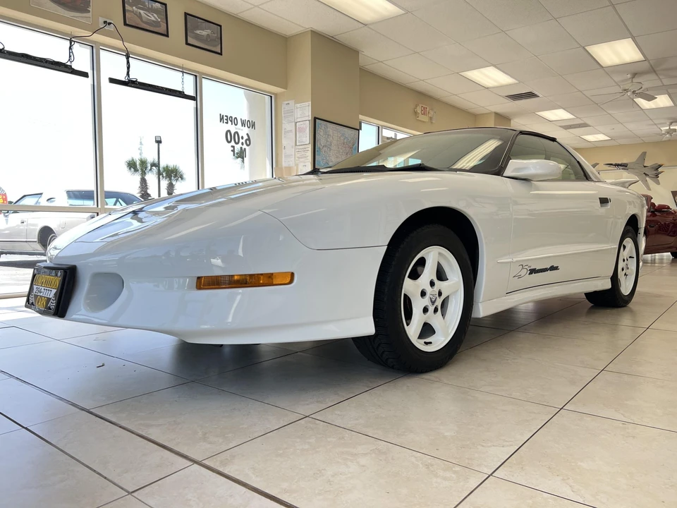 1994 Pontiac Firebird Trans Am 4th Gen - Image 2 of 31