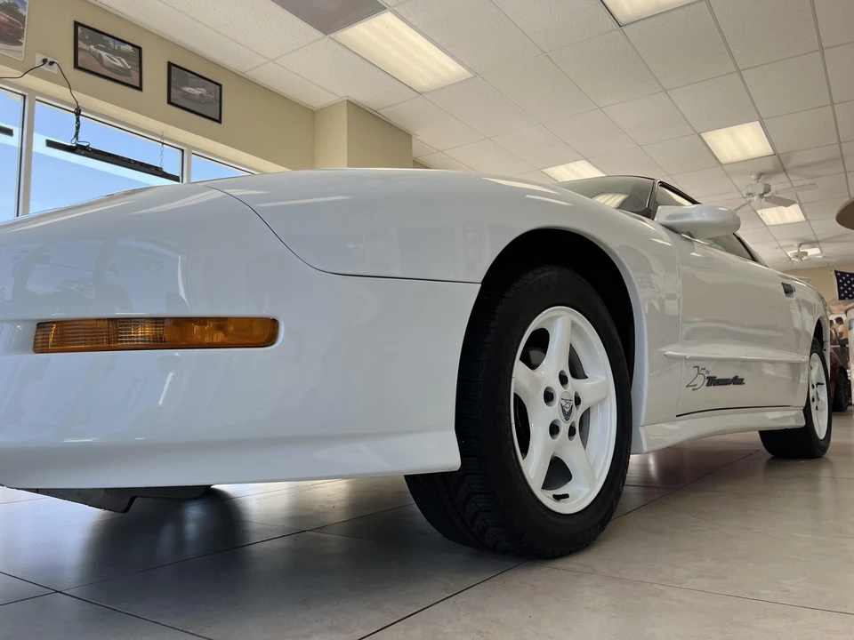 1994 Pontiac Firebird Trans Am 4th Gen - Image 29 of 31