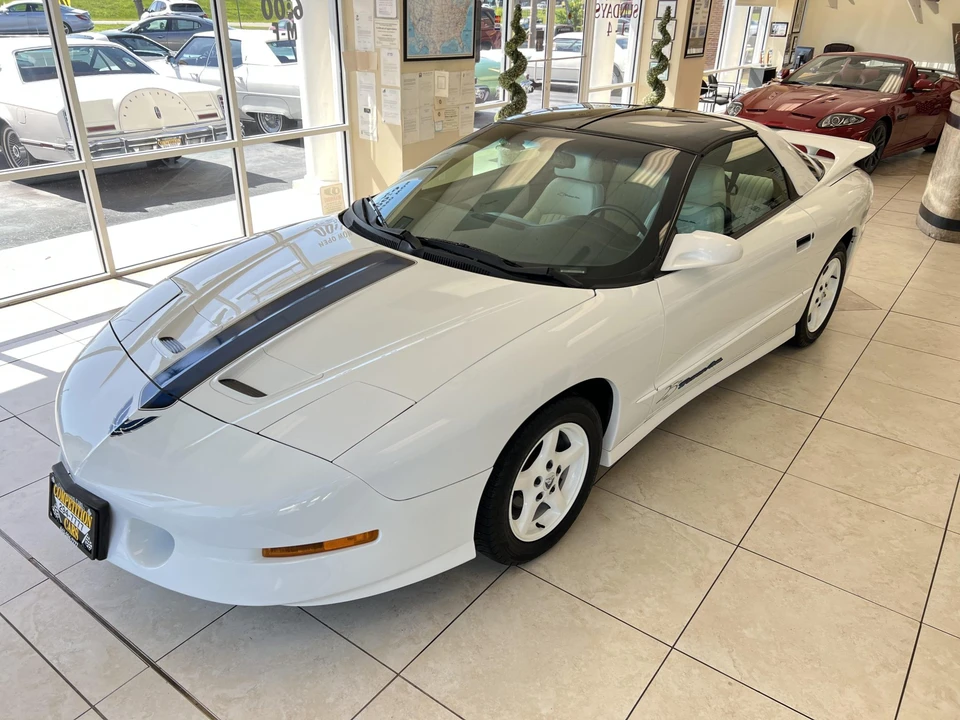 1994 Pontiac Firebird Trans Am 4th Gen - Image 4 of 31