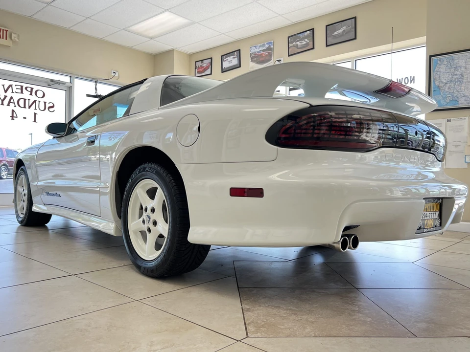 1994 Pontiac Firebird Trans Am 4th Gen - Image 17 of 31