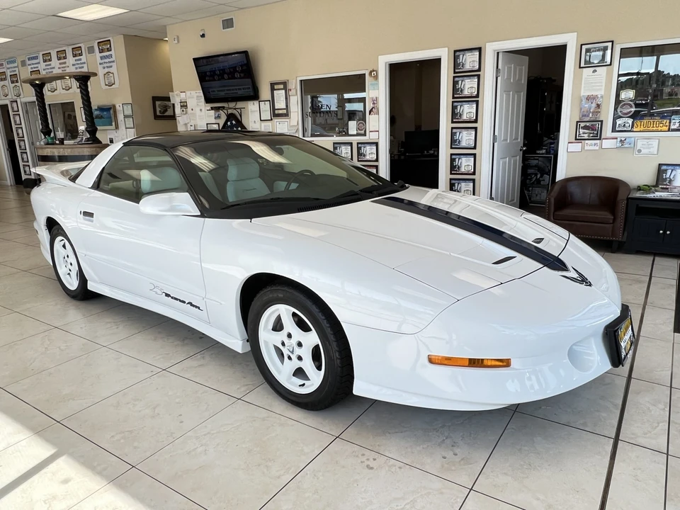 1994 Pontiac Firebird Trans Am 4th Gen - Image 8 of 31