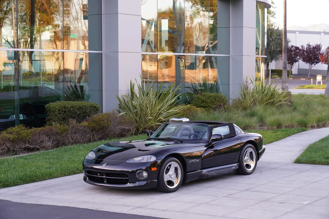 1995 Dodge Viper 1st Gen - Image 2 of 31