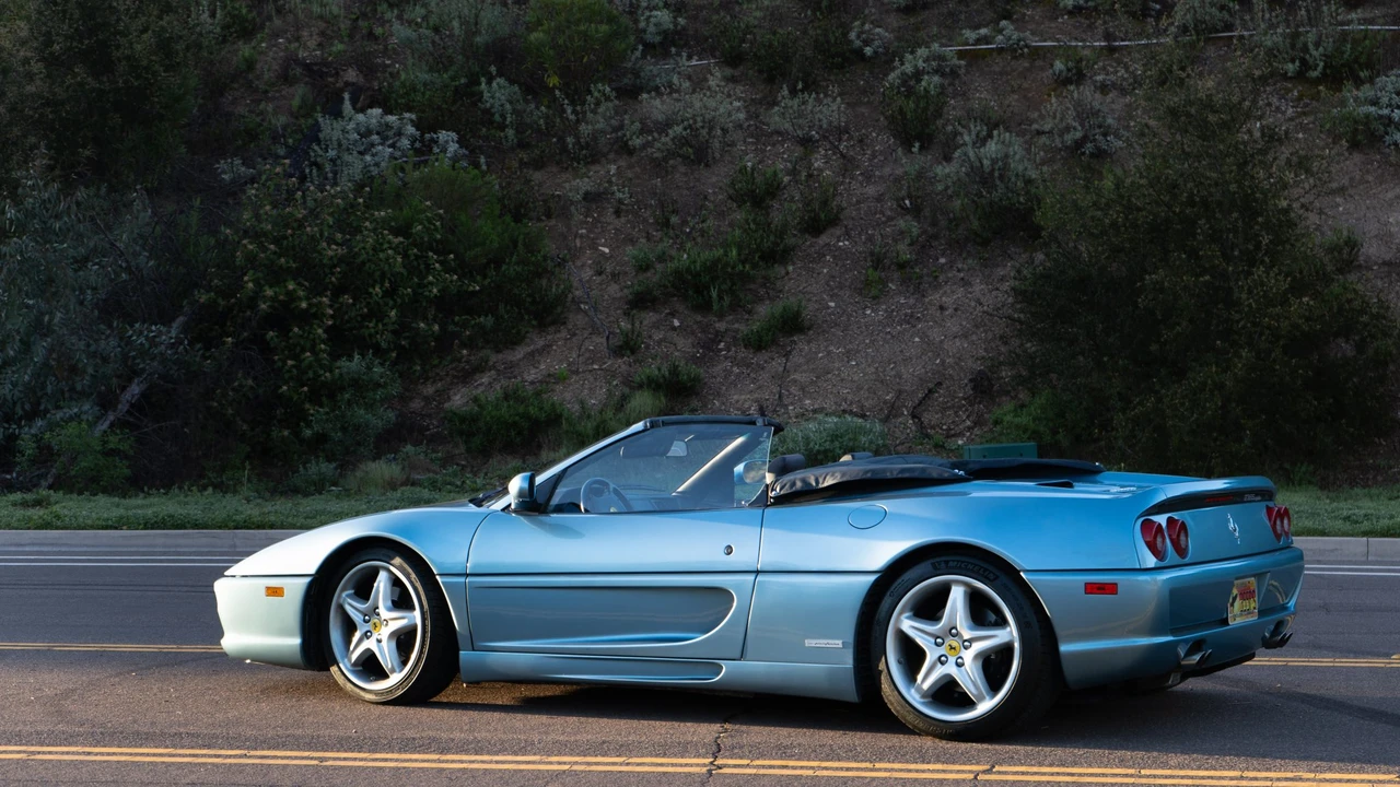 1995 Ferrari F355 Spider - Image 7 of 31