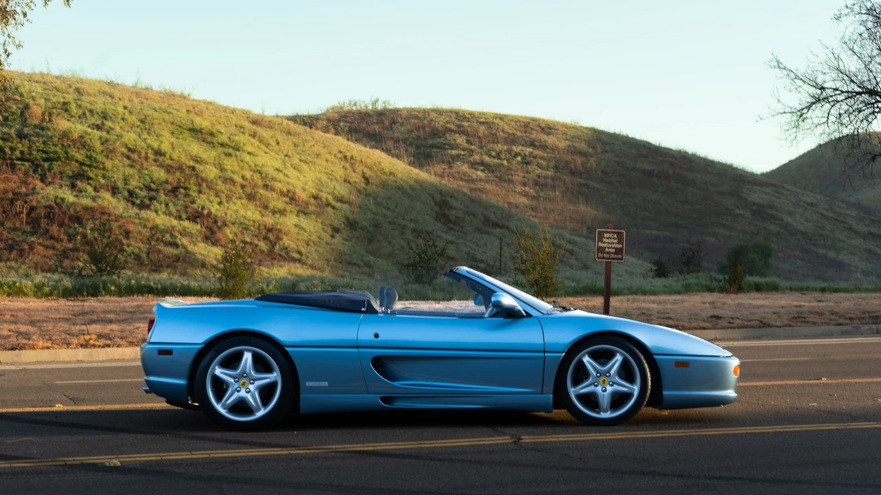 1995 Ferrari F355 Spider - Image 9 of 31