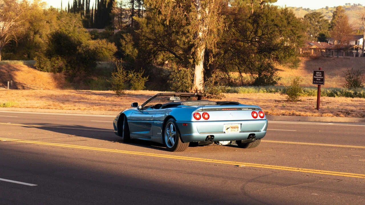 1995 Ferrari F355 Spider - Image 18 of 31