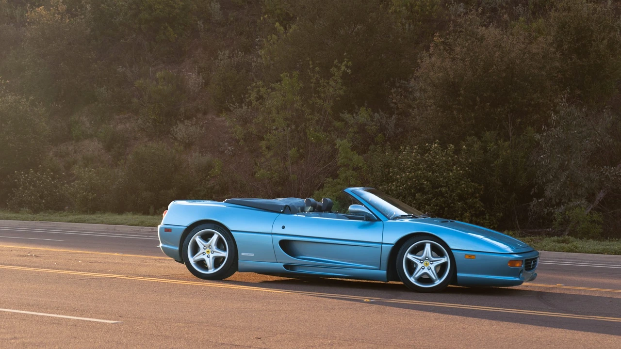 1995 Ferrari F355 Spider - Image 23 of 31
