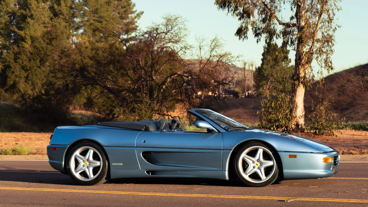 1995 Ferrari F355 Spider - Image 29 of 31
