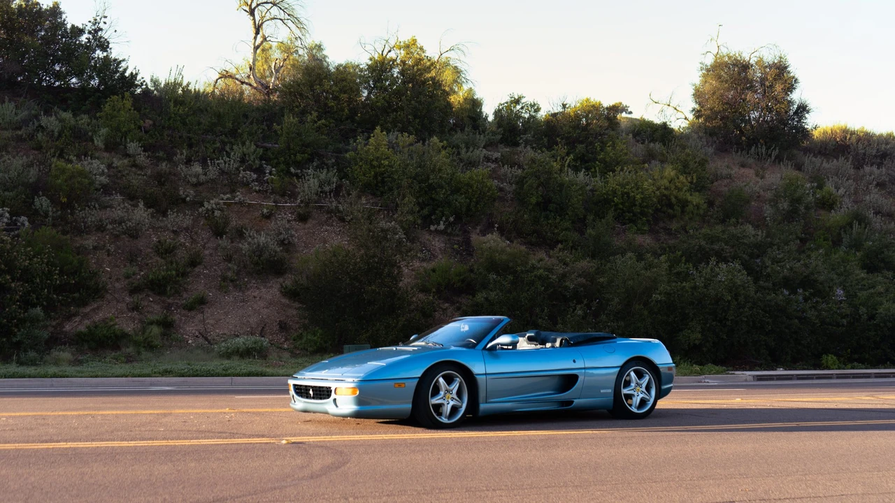 1995 Ferrari F355 Spider - Image 26 of 31