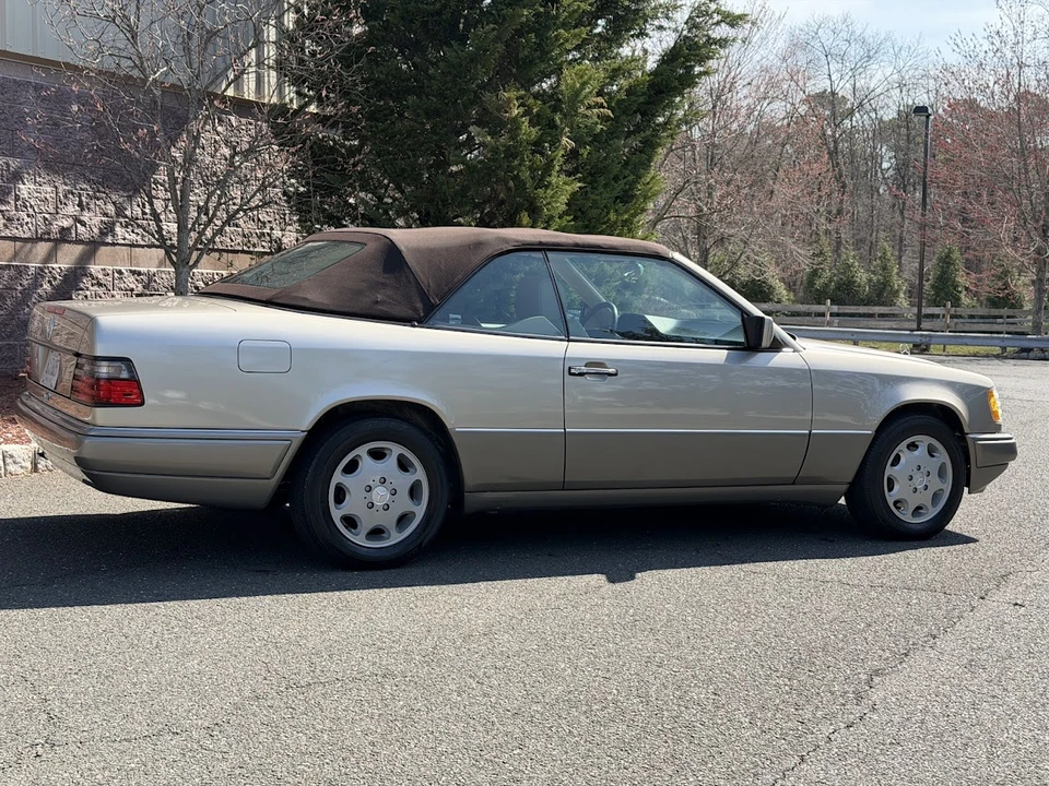 1995 Mercedes-Benz W124 E-Class - Image 29 of 31