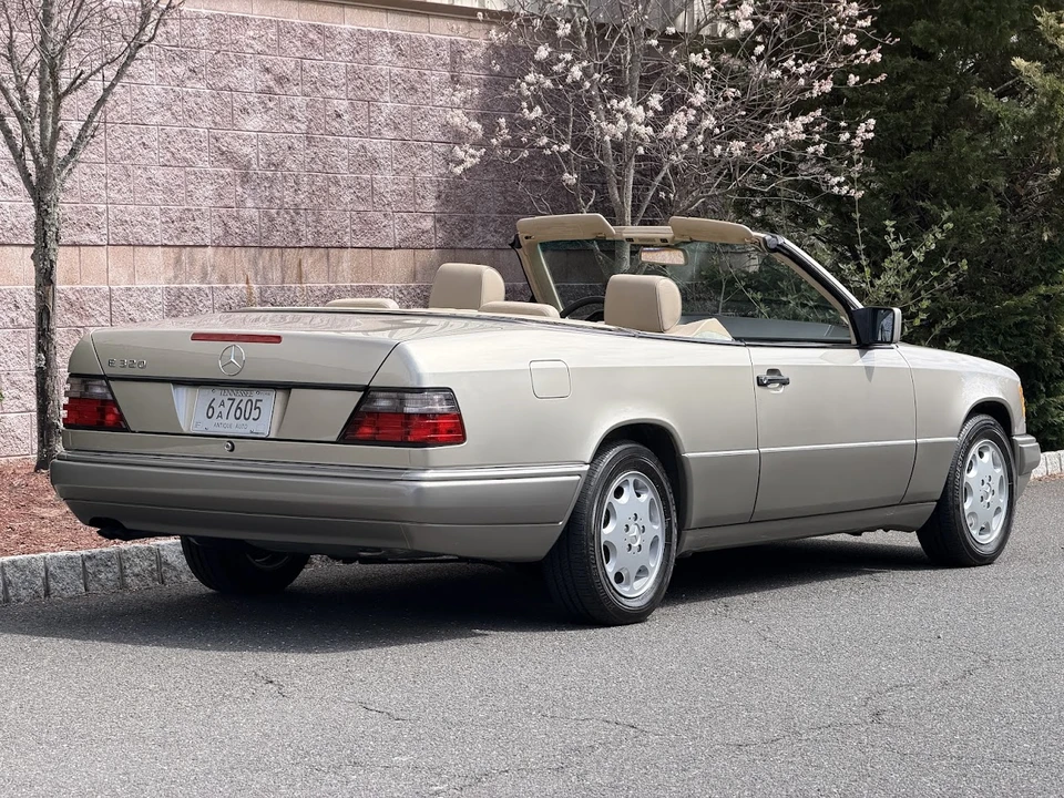 1995 Mercedes-Benz W124 E-Class - Image 15 of 31