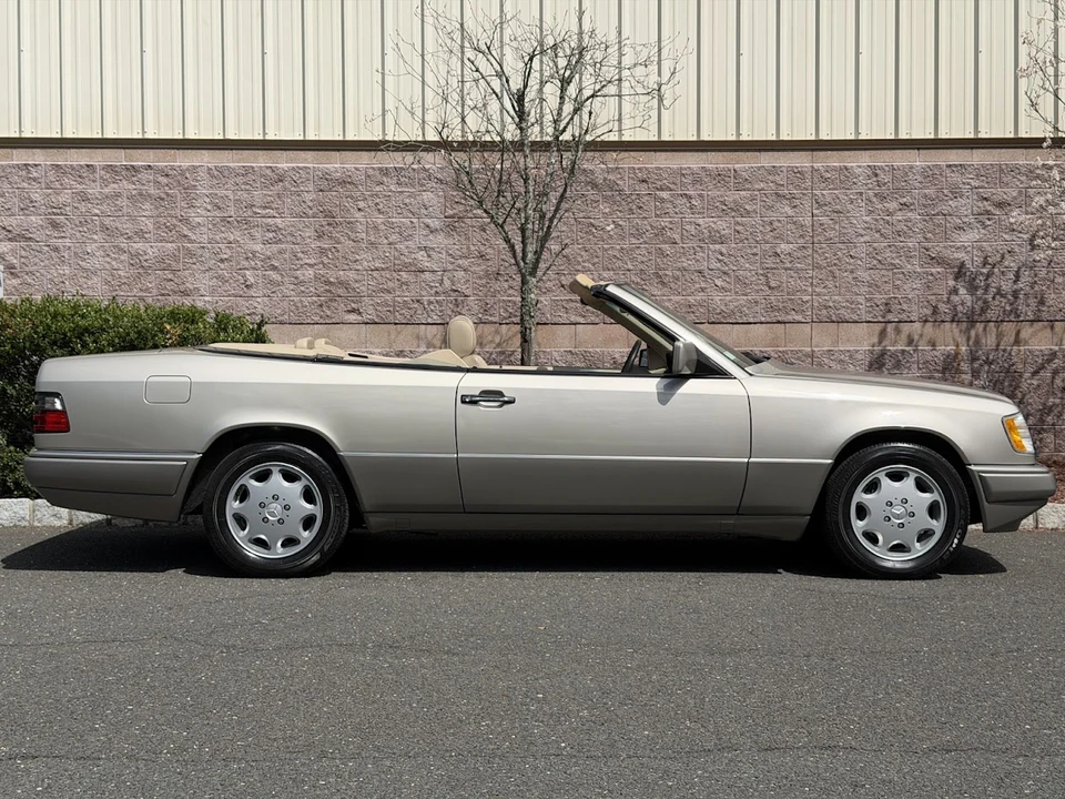 1995 Mercedes-Benz W124 E-Class - Image 13 of 31