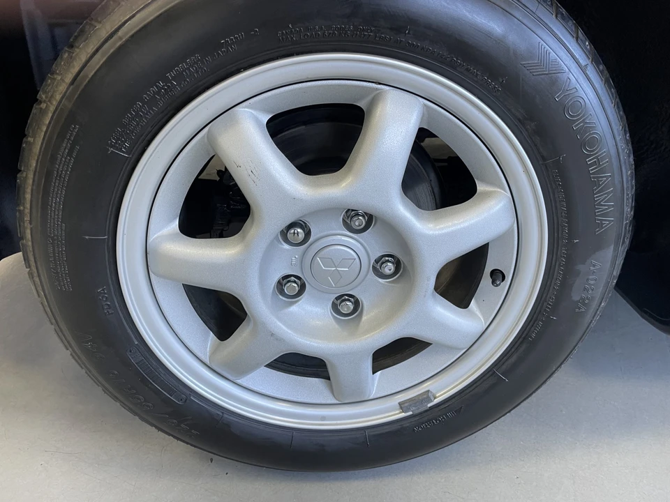 1995 Mitsubishi 3000GT Series 2 - Image 26 of 31