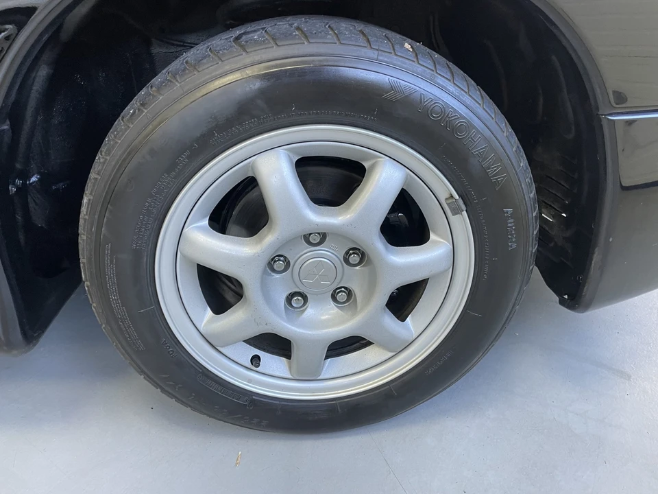 1995 Mitsubishi 3000GT Series 2 - Image 27 of 31