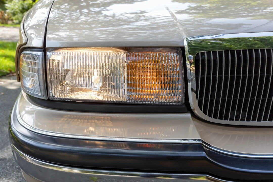 1996 Buick Roadmaster - Image 14 of 31