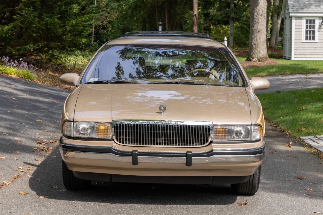 1996 Buick Roadmaster - Image 12 of 31