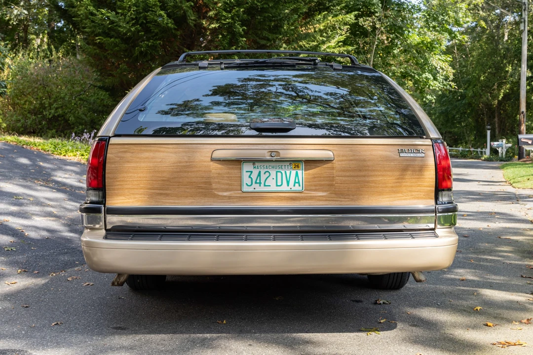 1996 Buick Roadmaster - Image 7 of 31