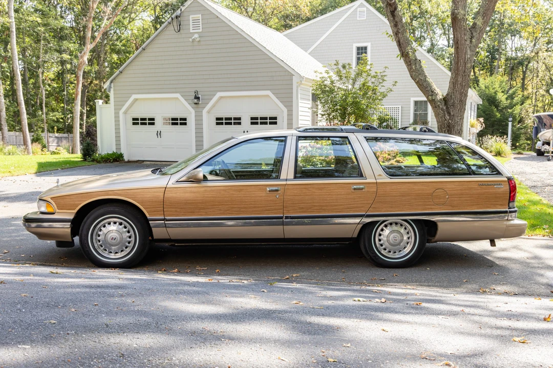 1996 Buick Roadmaster - Image 9 of 31