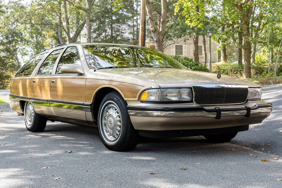 1996 Buick Roadmaster - Image 4 of 31