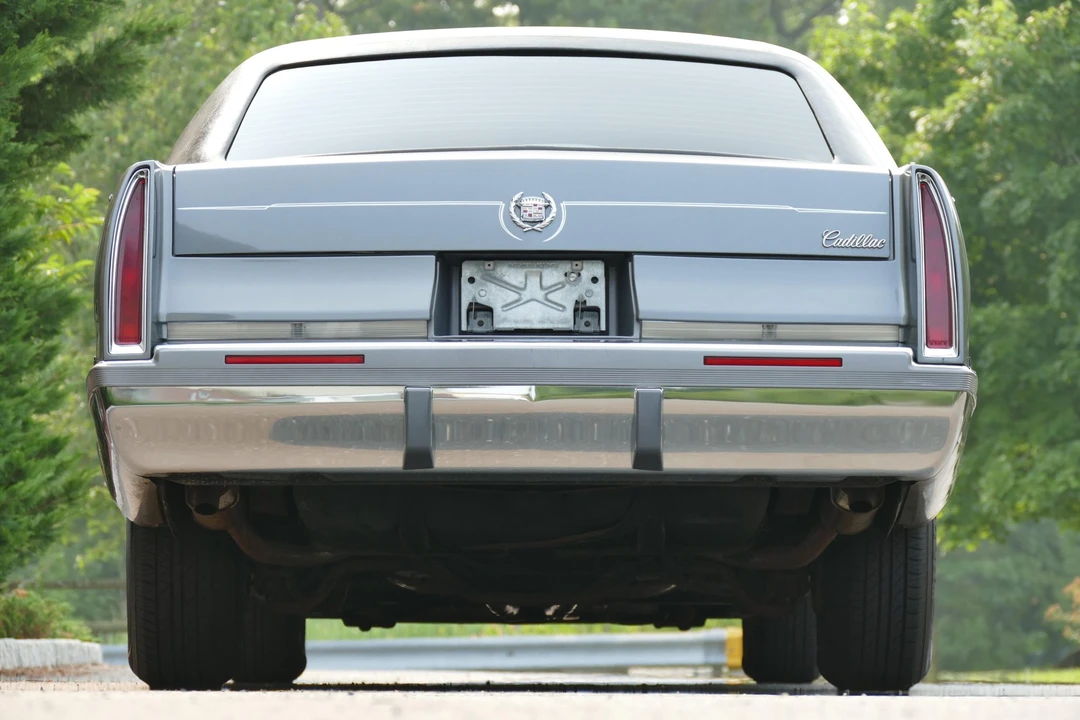 1996 Cadillac Fleetwood - Image 7 of 31