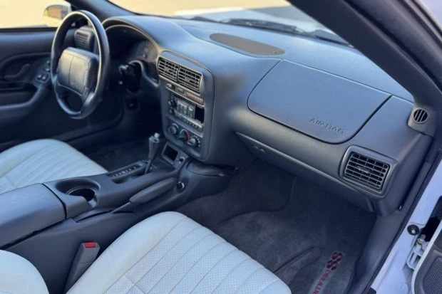 1997 Chevrolet Camaro SS 4th Gen - Image 5 of 7