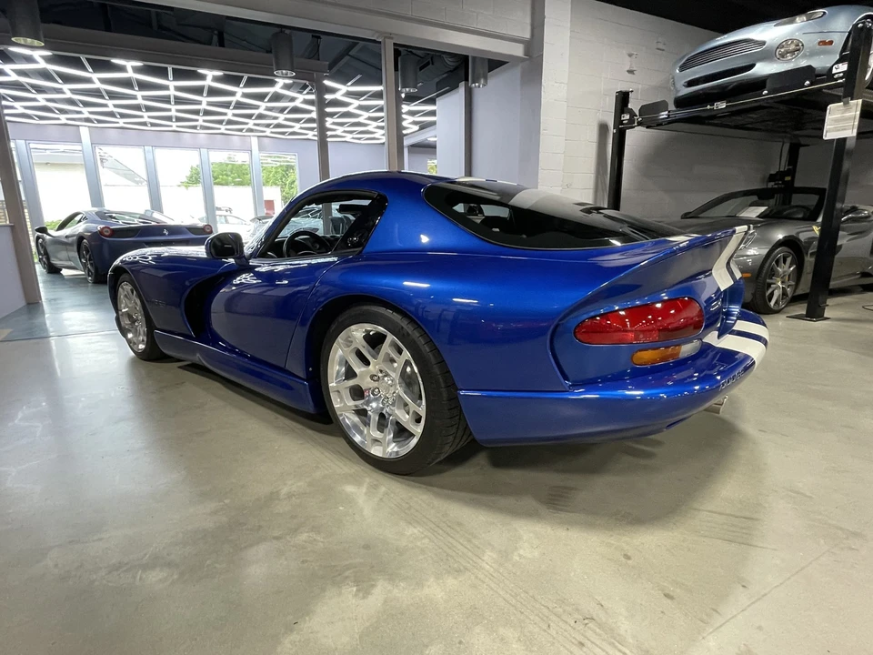 1997 Dodge Viper GTS 2nd Gen - Image 15 of 31