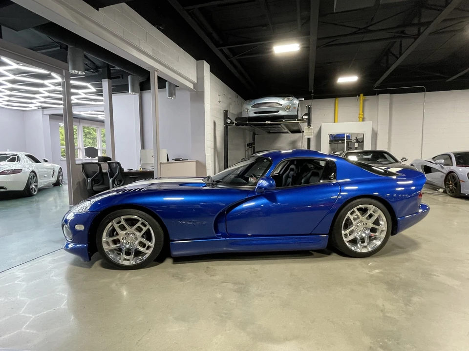 1997 Dodge Viper GTS 2nd Gen - Image 14 of 31